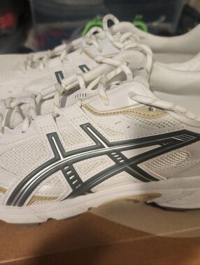 Asics Gel Nunobiki White Sneakers with Gray Logo and Gold Trim